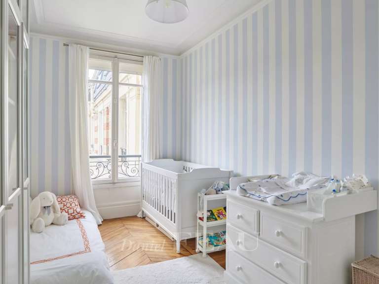 Appartement Paris 16e - 2 chambres - 101m²