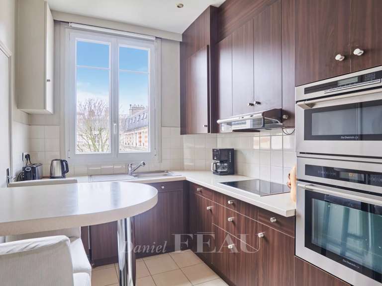 Appartement Paris 16e - 2 chambres - 101m²