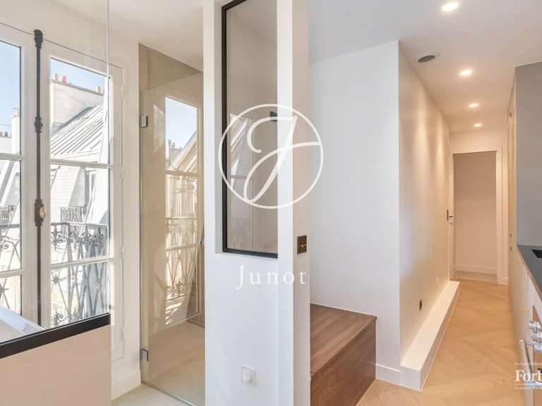 Appartement Paris 16e - 5 chambres - 235m²