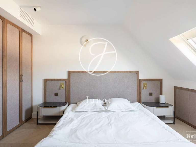 Appartement Paris 16e - 5 chambres - 235m²