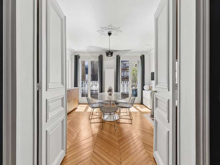 Appartement Paris 16e - 3 chambres - 111m²