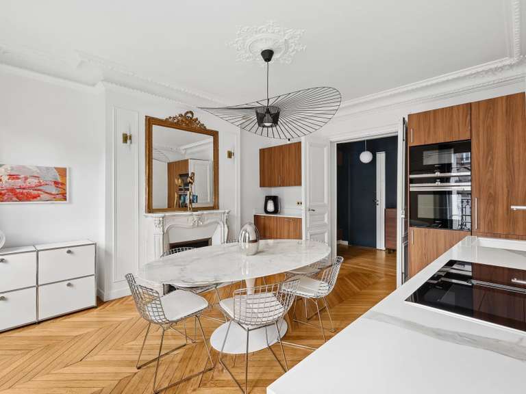 Appartement Paris 16e - 3 chambres - 111m²