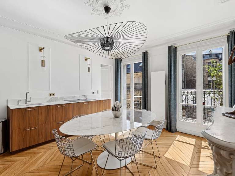 Appartement Paris 16e - 3 chambres - 111m²