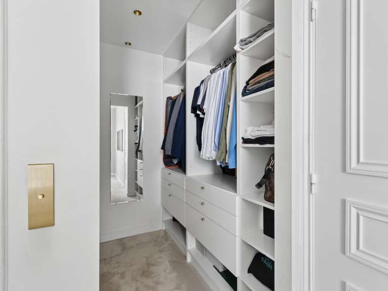 Appartement Paris 16e - 3 chambres - 111m²