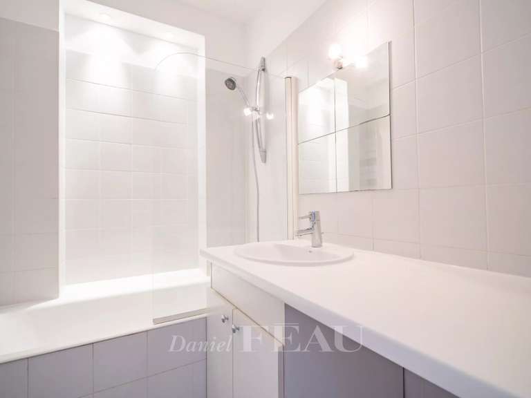 Appartement Paris 16e - 2 chambres - 85m²