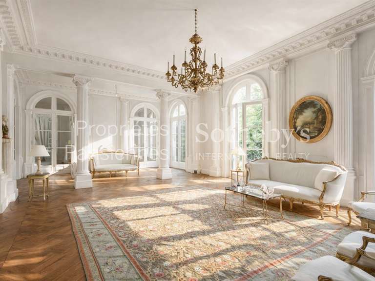 Appartement Paris 16e - 4 chambres - 400m²