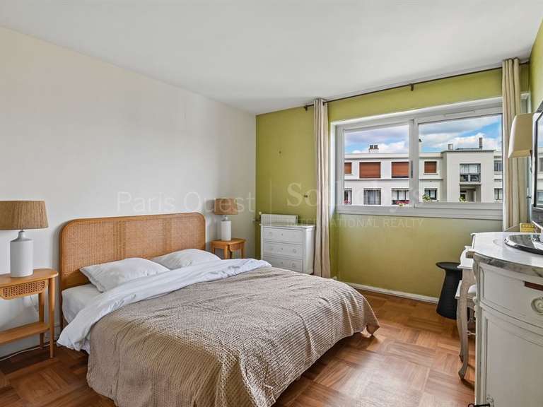 Appartement Paris 16e - 2 chambres - 87m²