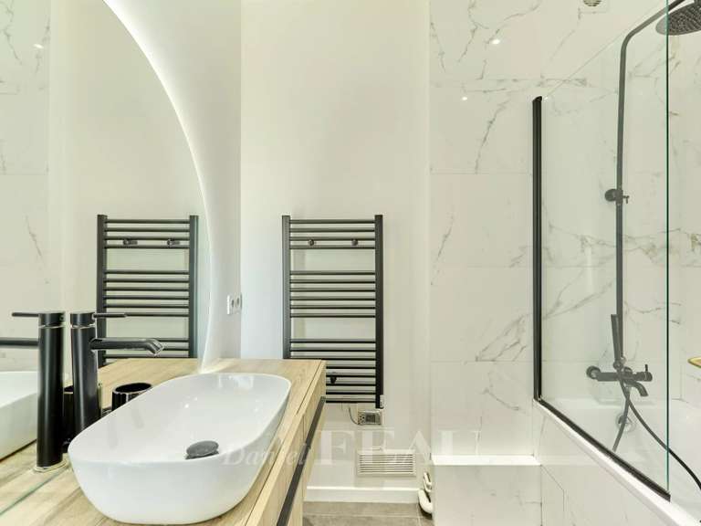 Appartement Paris 16e - 3 chambres - 78m²