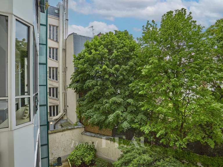 Appartement Paris 16e - 4 chambres - 232m²