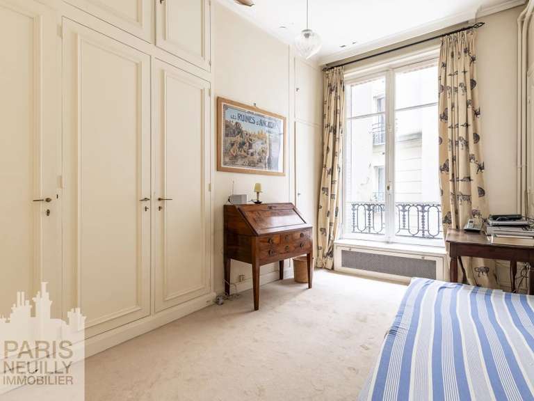 Appartement Paris 16e - 4 chambres - 153m²