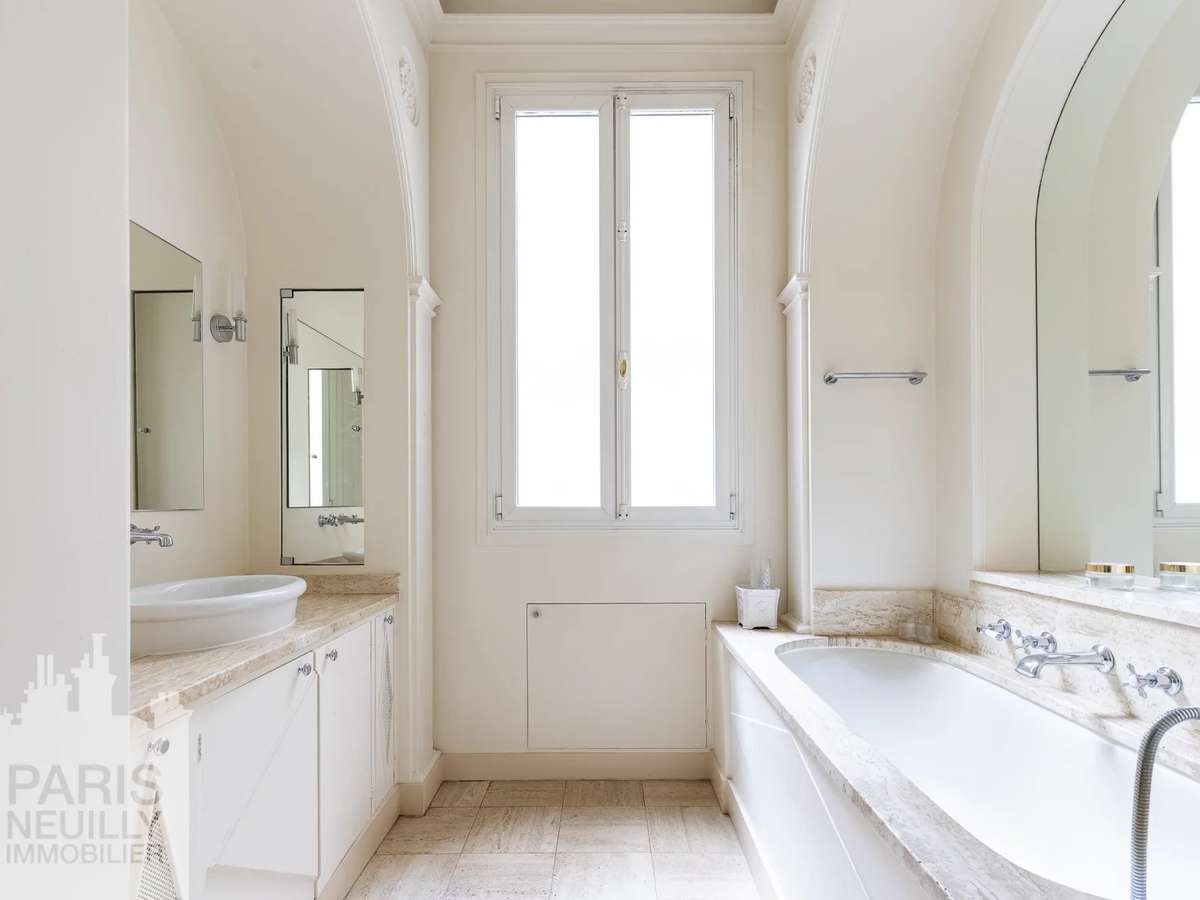 Apartment Paris 16e