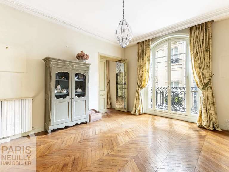 Appartement Paris 16e - 4 chambres - 153m²