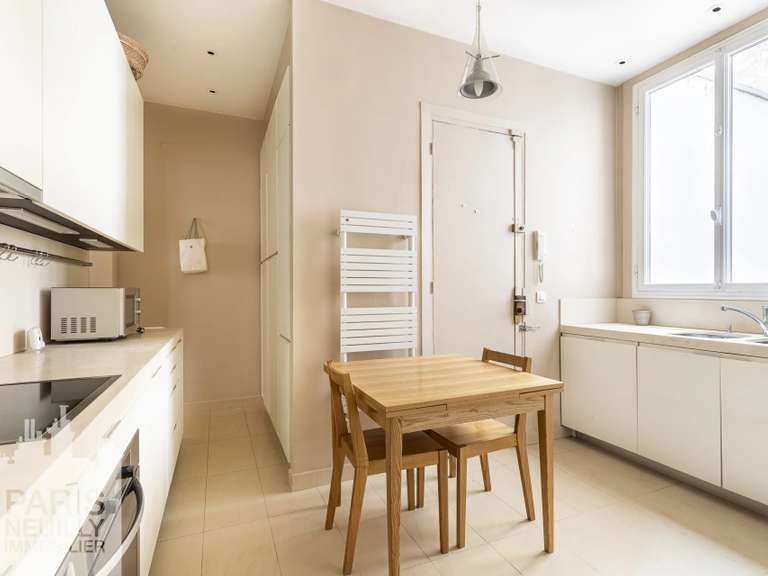 Appartement Paris 16e - 4 chambres - 153m²