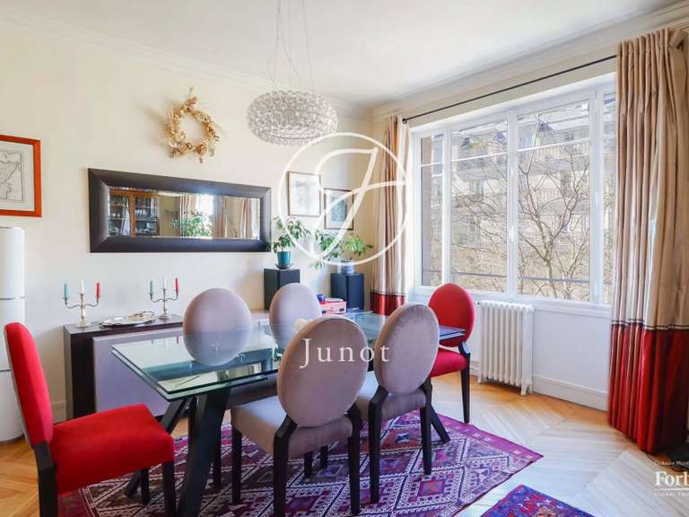 Appartement Paris 16e - 4 chambres - 169m²
