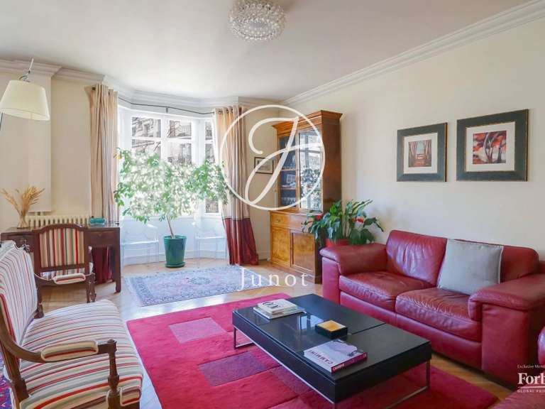 Appartement Paris 16e - 4 chambres - 169m²