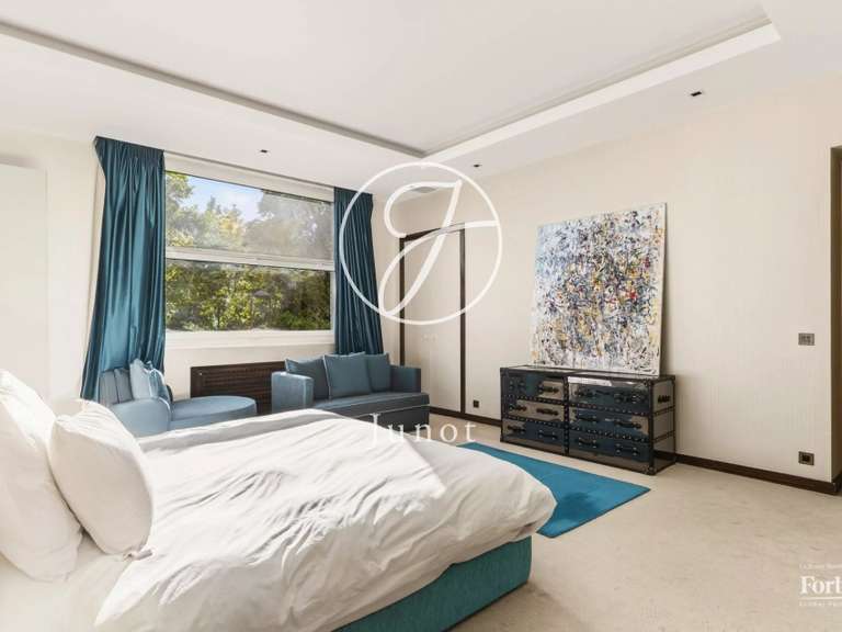 Appartement Paris 16e - 4 chambres - 320m²
