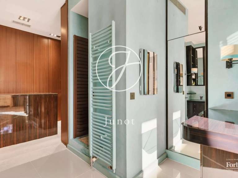 Appartement Paris 16e - 4 chambres - 320m²
