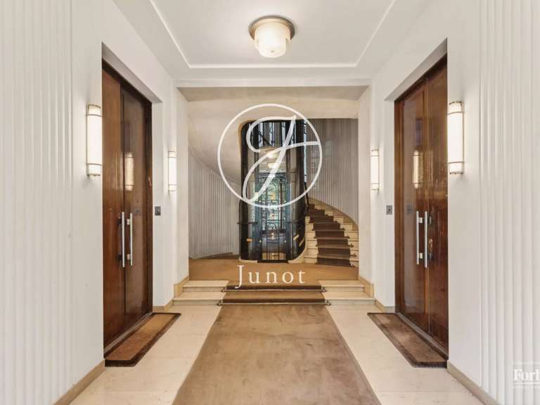 Appartement Paris 16e - 4 chambres - 320m²