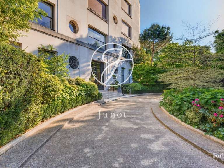 Appartement Paris 16e - 4 chambres - 320m²