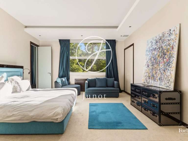 Appartement Paris 16e - 4 chambres - 320m²