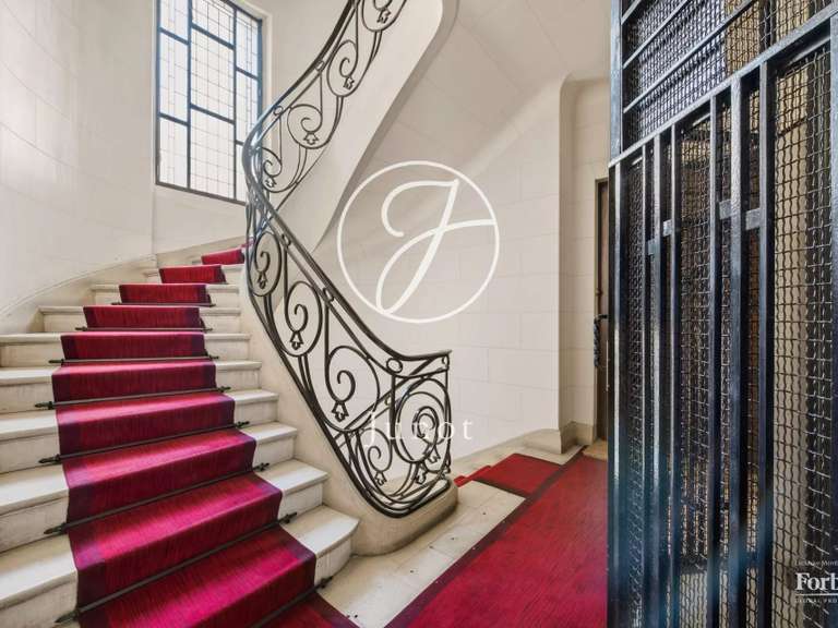 Appartement Paris 16e - 4 chambres - 148m²