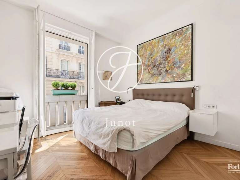 Appartement Paris 16e - 4 chambres - 148m²