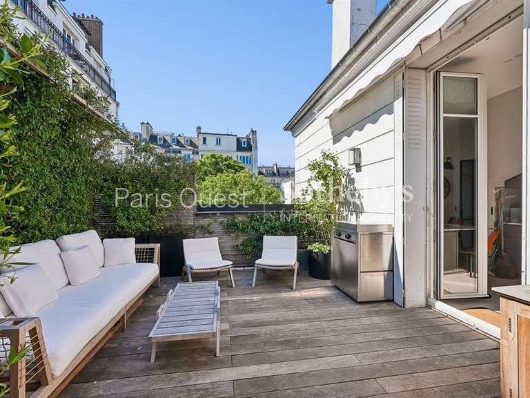 Appartement Paris 16e - 2 chambres - 144m²