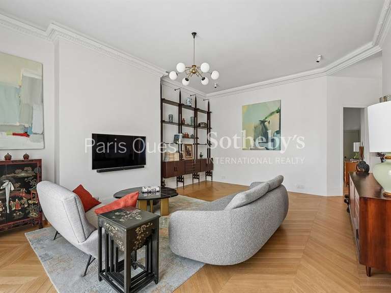 Appartement Paris 16e - 2 chambres - 144m²