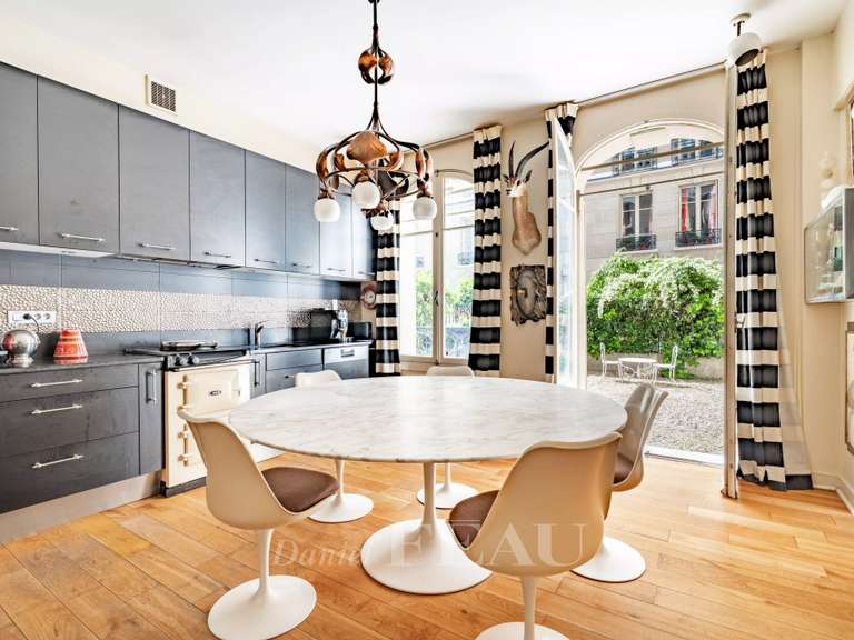 Appartement Paris 16e - 5 chambres - 234m²