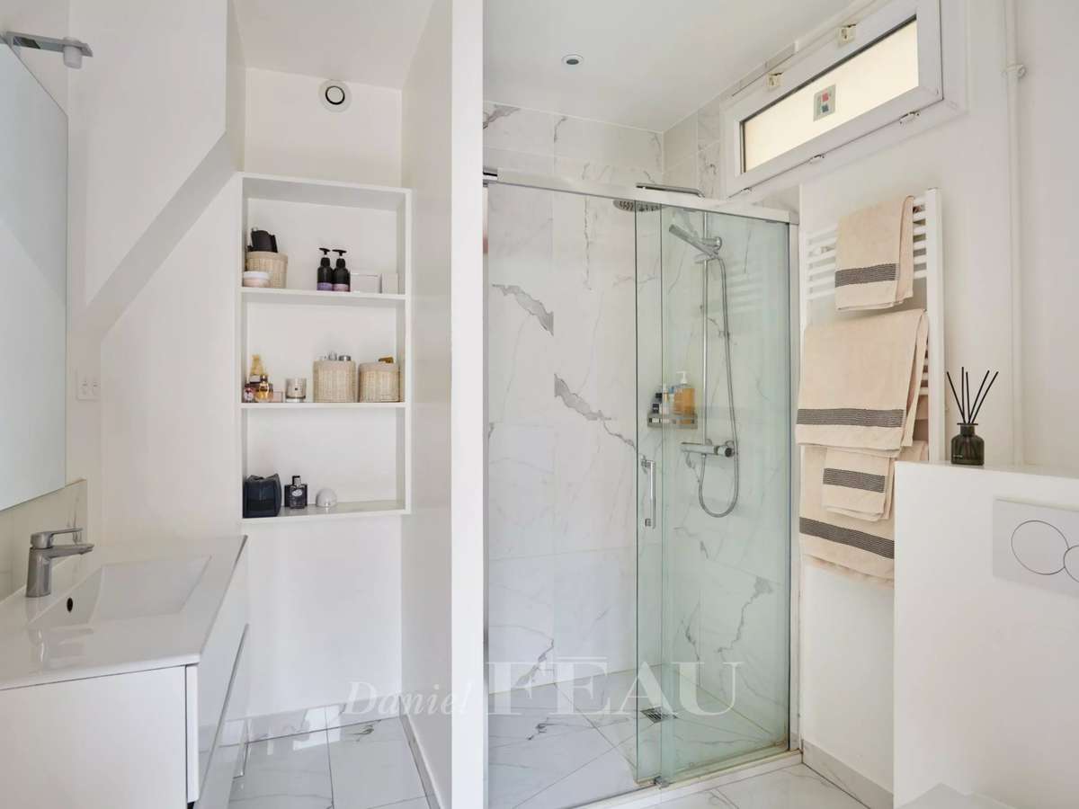 Apartment Paris 16e
