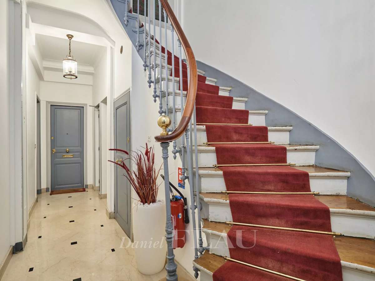 Apartment Paris 16e