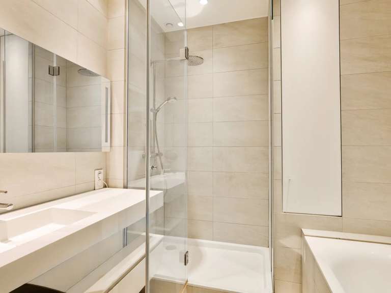Appartement Paris 16e - 4 chambres - 148m²