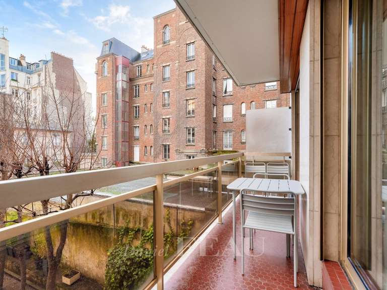 Appartement Paris 16e - 3 chambres - 120m²