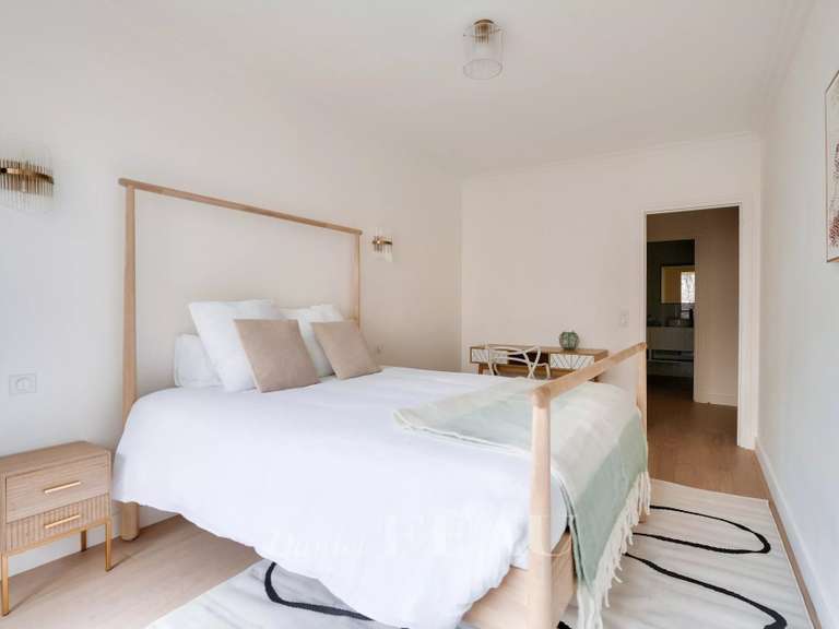 Appartement Paris 16e - 3 chambres - 120m²