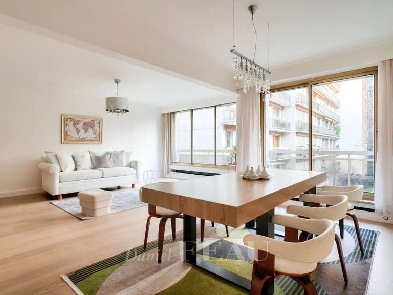 Appartement Paris 16e - 3 chambres - 120m²