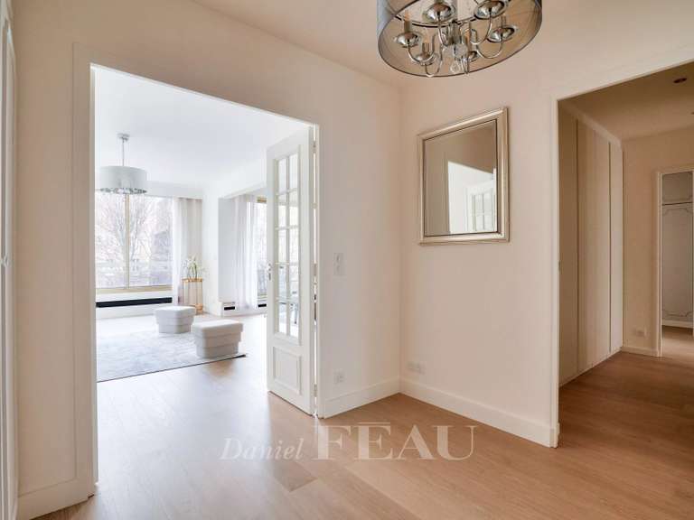 Appartement Paris 16e - 3 chambres - 120m²