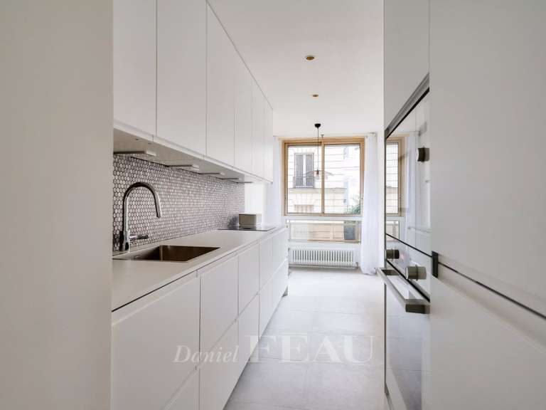 Appartement Paris 16e - 3 chambres - 120m²