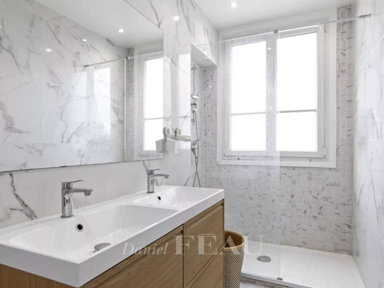 Apartment Paris 16e - 3 bedrooms - 137m²