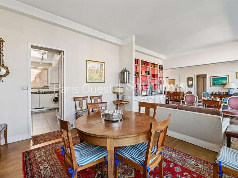 Appartement Paris 16e - 2 chambres - 112m²