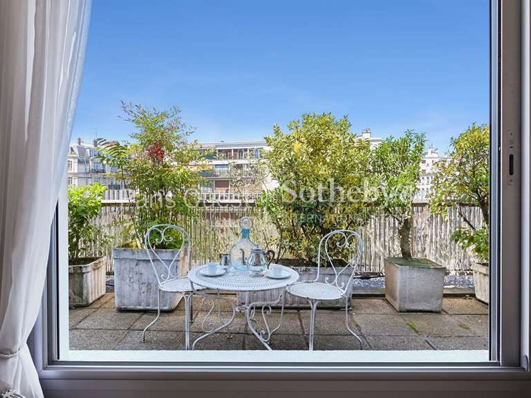 Appartement Paris 16e - 2 chambres - 112m²
