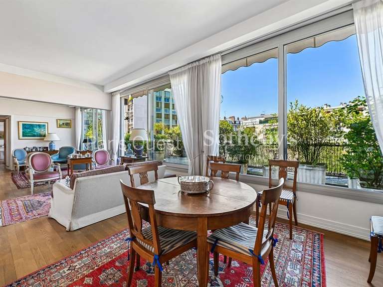 Appartement Paris 16e - 2 chambres - 112m²