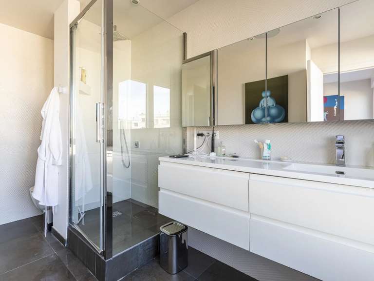 Appartement Paris 16e - 3 chambres - 136m²
