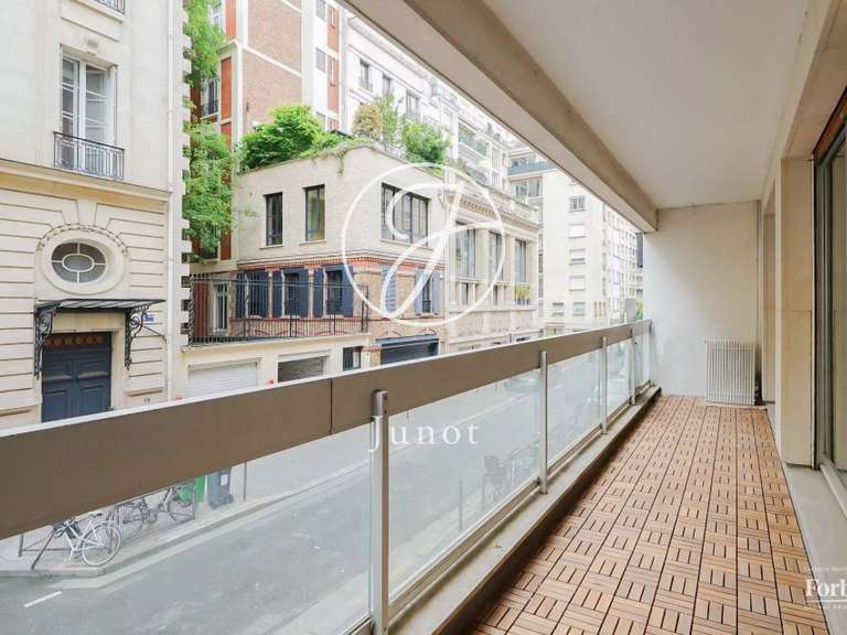 Appartement Paris 16e - 3 chambres - 104m²