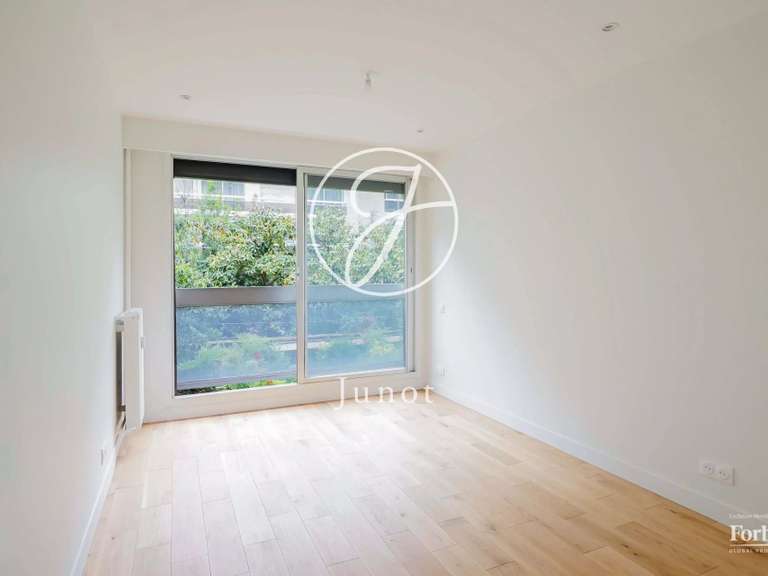 Appartement Paris 16e - 3 chambres - 104m²