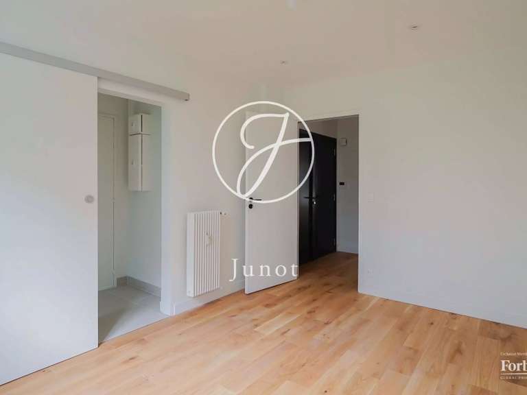 Appartement Paris 16e - 3 chambres - 104m²