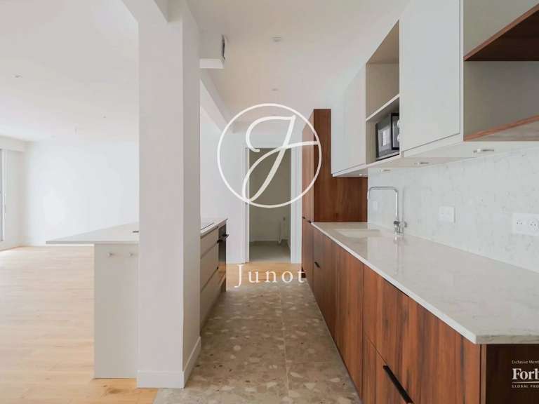 Appartement Paris 16e - 3 chambres - 104m²