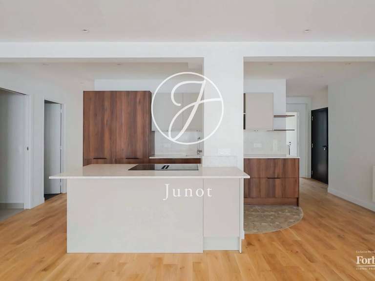 Appartement Paris 16e - 3 chambres - 104m²