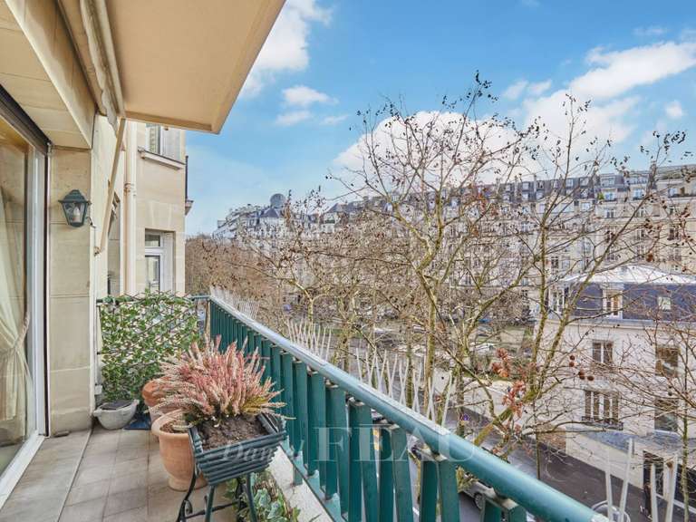 Appartement Paris 16e - 2 chambres - 120m²