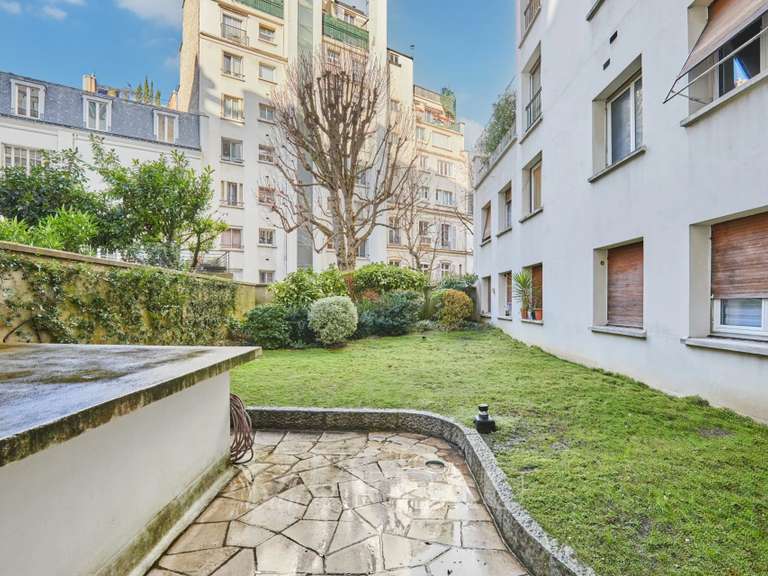 Appartement Paris 16e - 2 chambres - 120m²