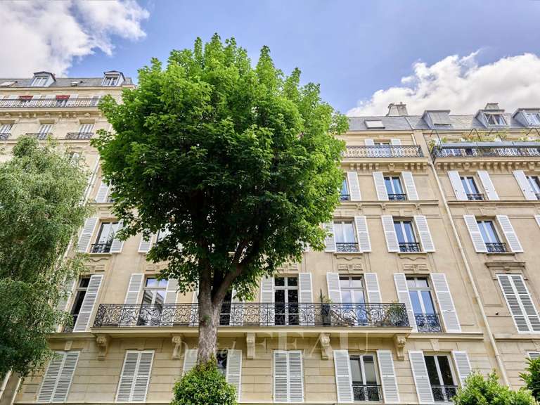 Appartement Paris 16e - 2 chambres - 81m²
